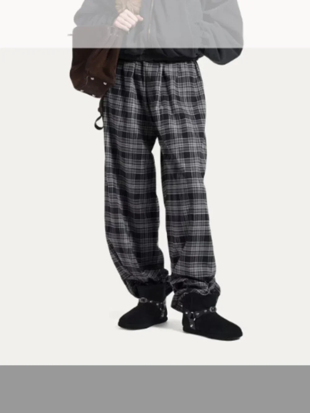 Balenciaga by suede pull